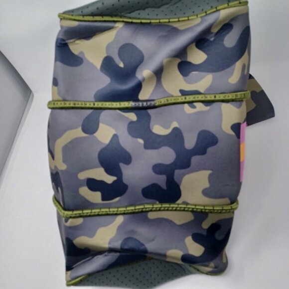 Camo Print Versatile Tote Bag | NWT | Large Size | Bold Pink and Orange Detail - Picture 8 of 9